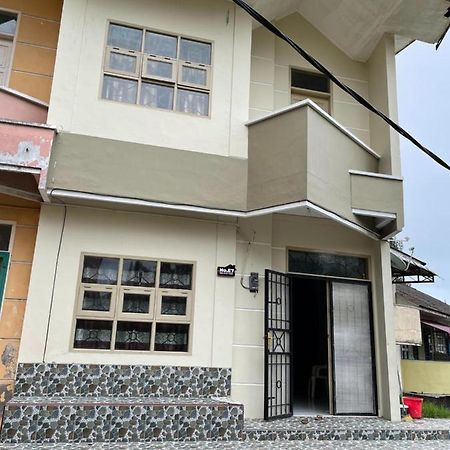 Villa Bukit Indah Berastagi Luaran gambar