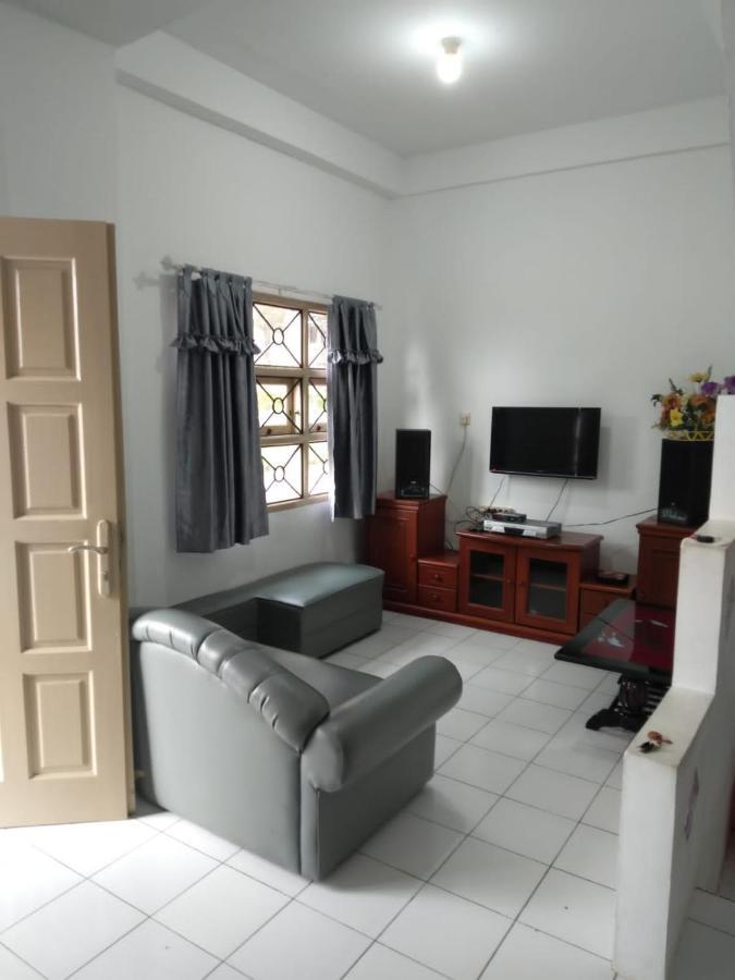 Villa Bukit Indah Berastagi Luaran gambar