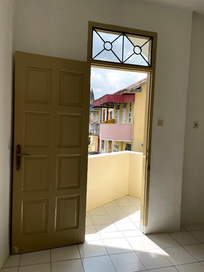 Villa Bukit Indah Berastagi Luaran gambar